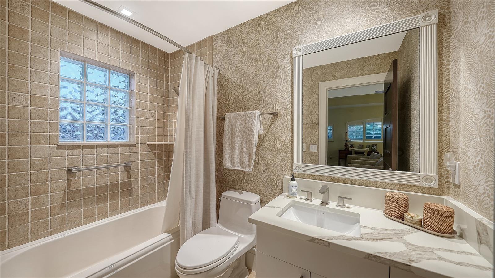 Image 26 of 43 For 3598 Fair Oaks Lane