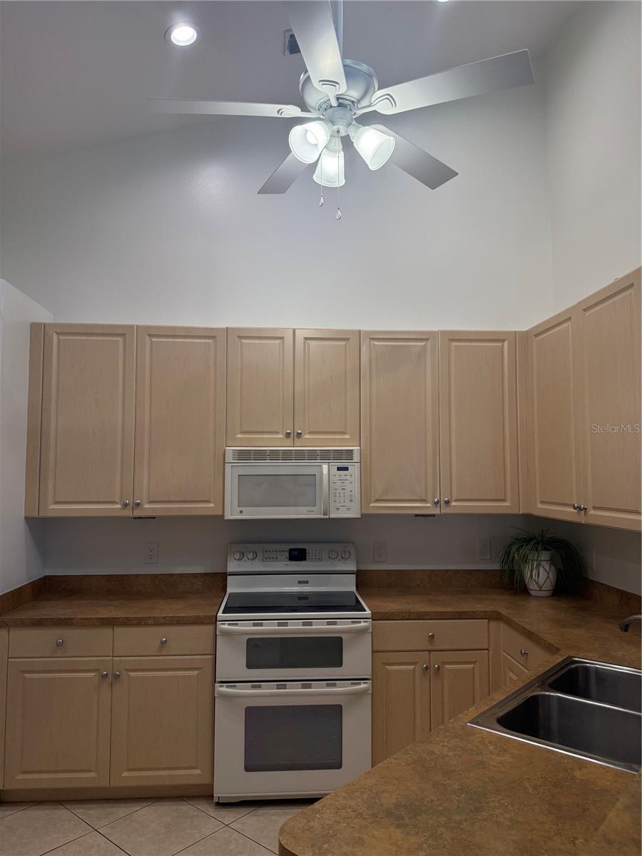 Image 18 of 38 For 4049 Fairway Drive