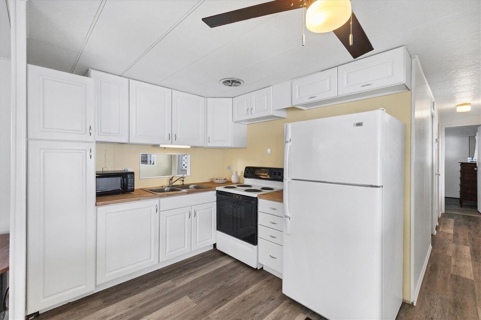 Image 12 of 44 For 4114 10th Street Court E