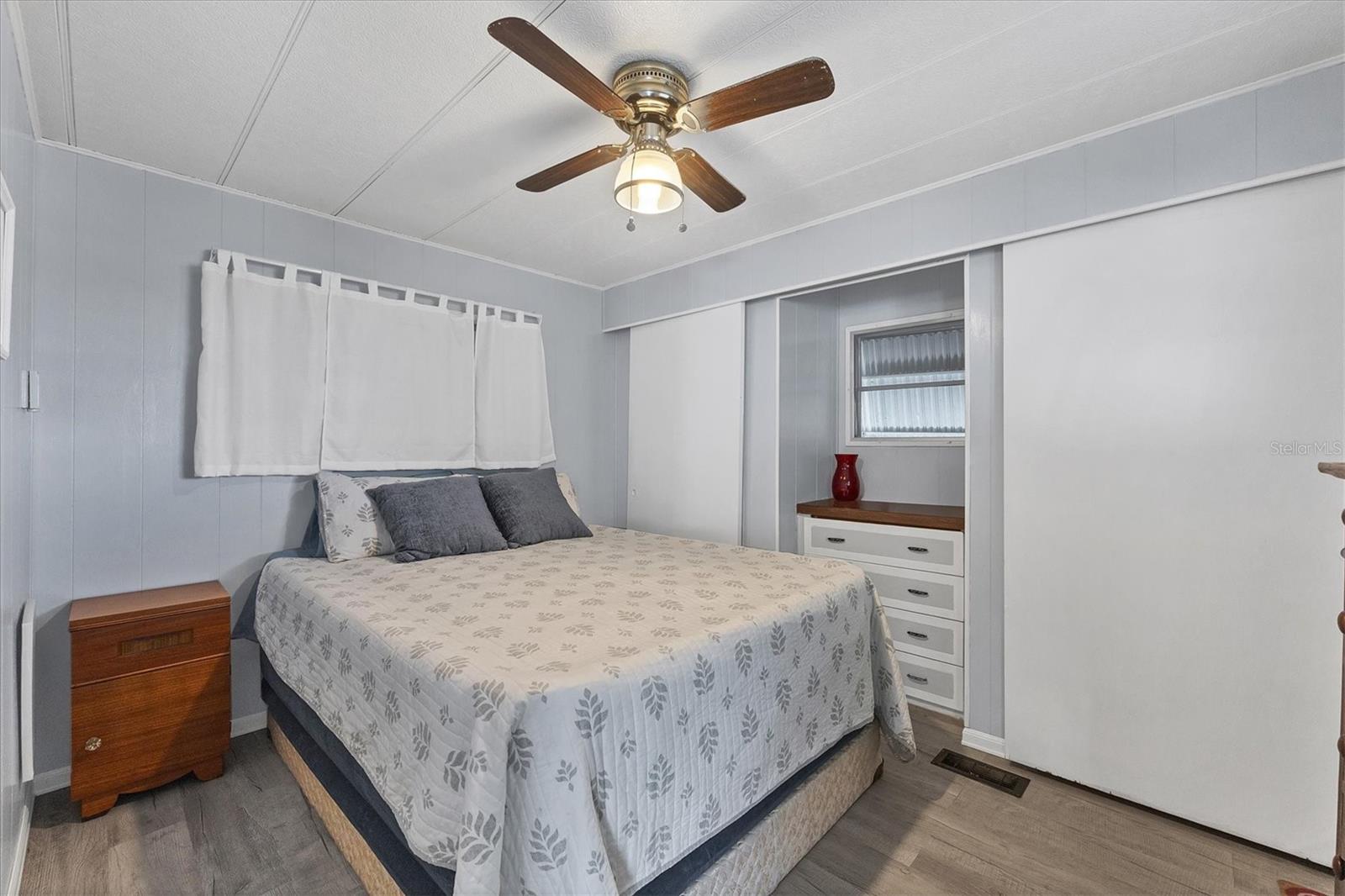 Image 14 of 44 For 4114 10th Street Court E