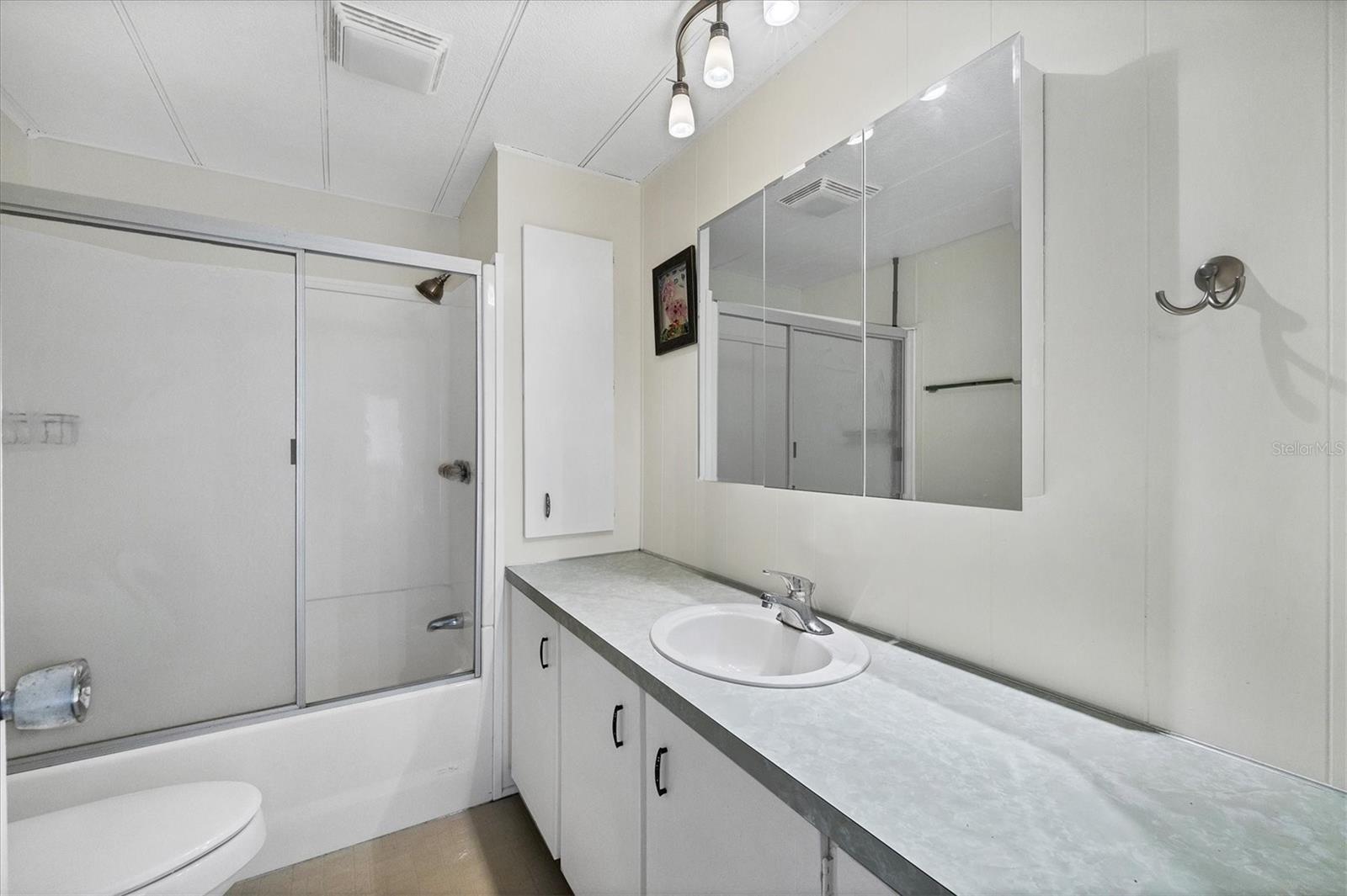 Image 16 of 44 For 4114 10th Street Court E