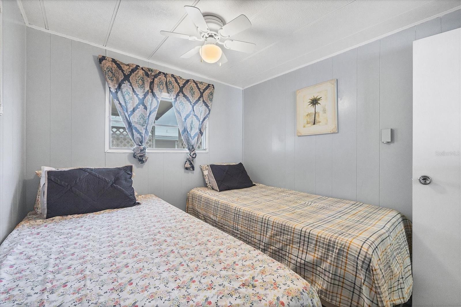 Image 18 of 44 For 4114 10th Street Court E