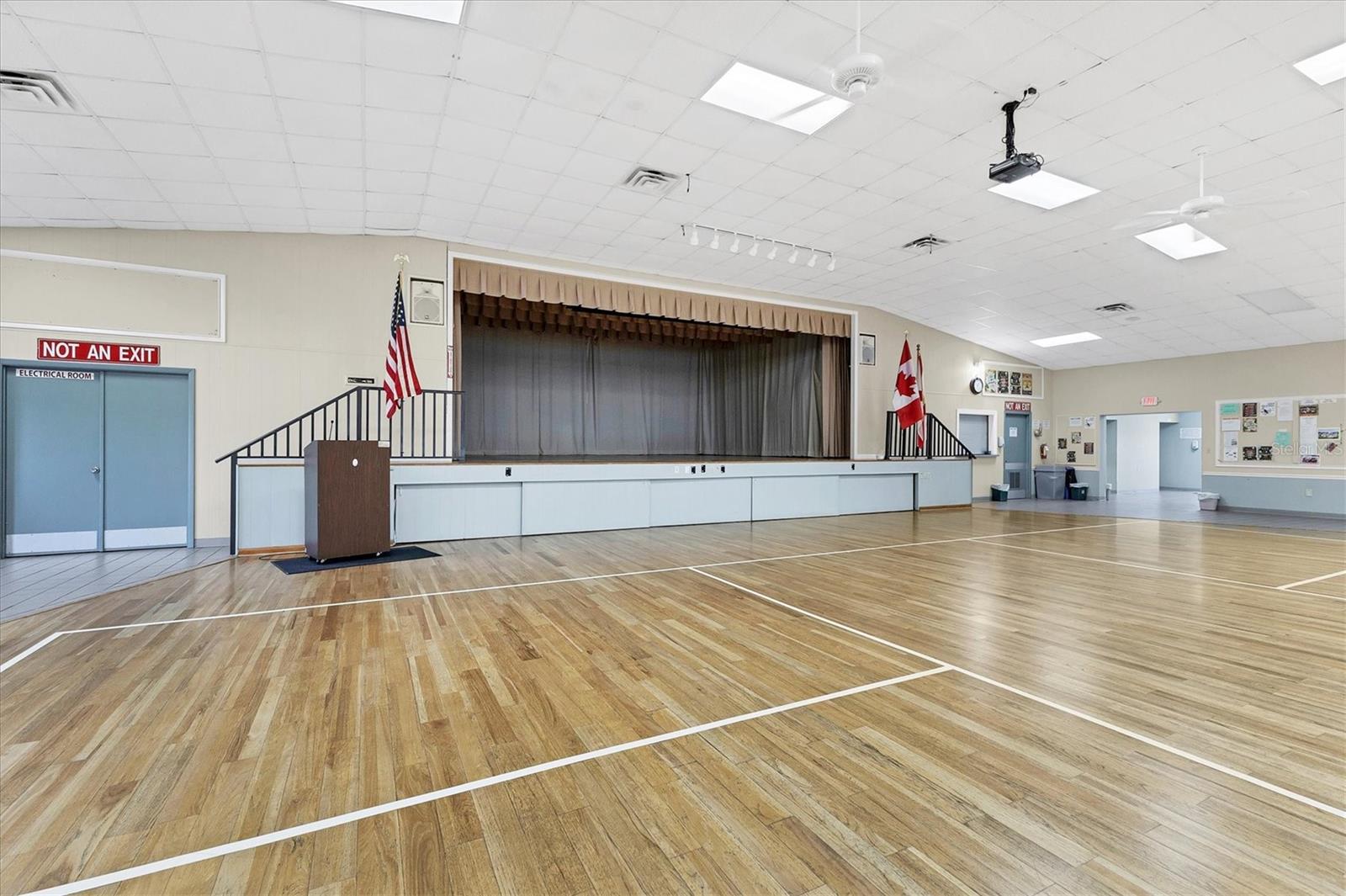 Image 25 of 44 For 4114 10th Street Court E