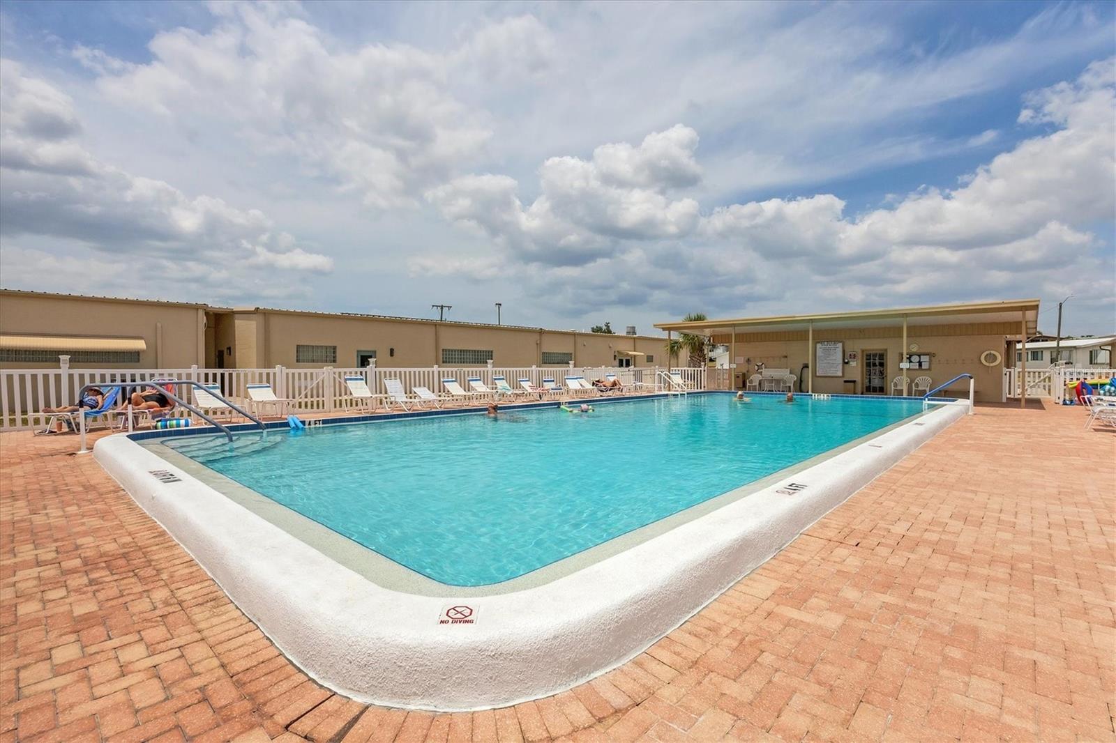 Image 33 of 44 For 4114 10th Street Court E