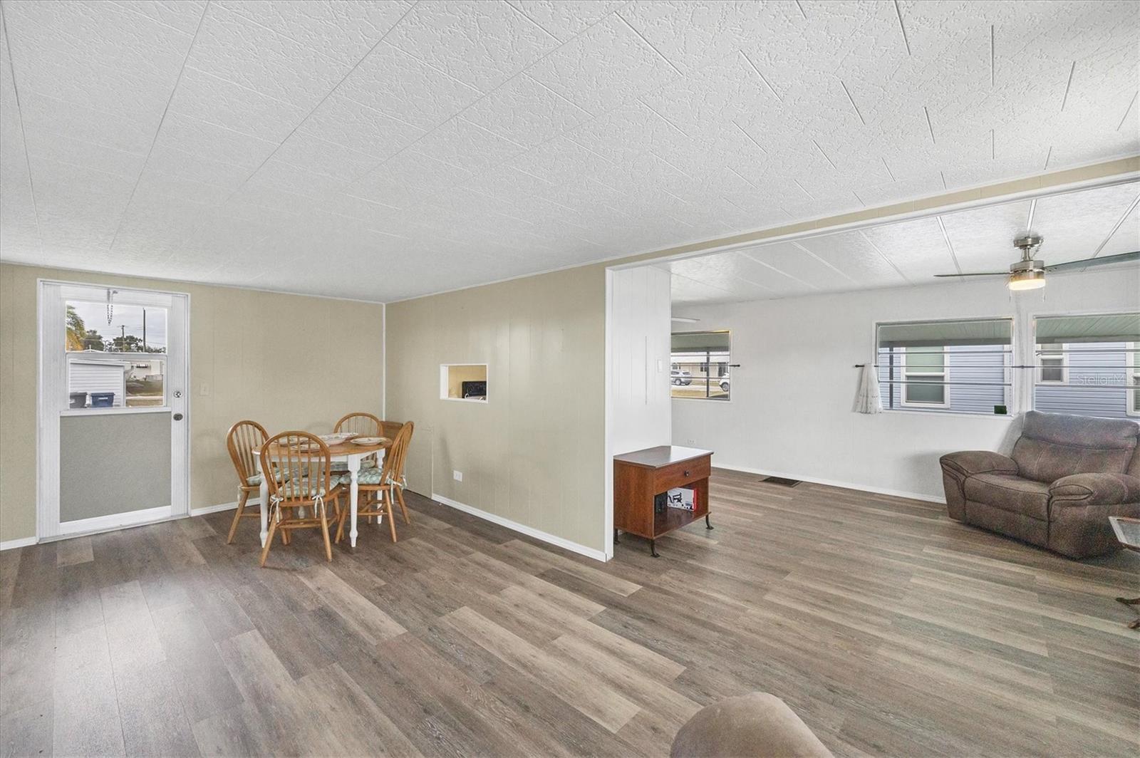 Image 8 of 44 For 4114 10th Street Court E