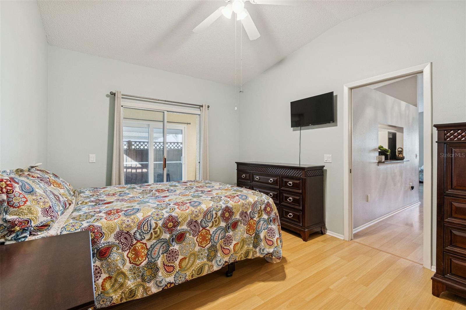 Image 21 of 53 For 2911 74th St W