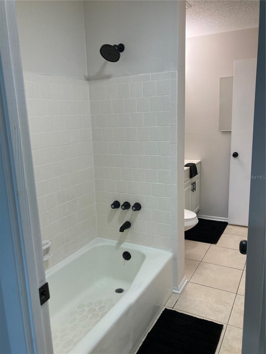 Image 10 of 26 For 3774 Lake Bayshore Drive K518