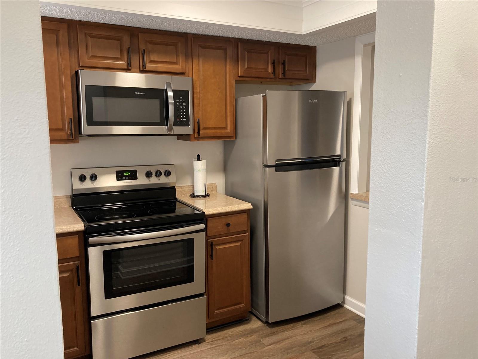 Image 3 of 26 For 3774 Lake Bayshore Drive K518