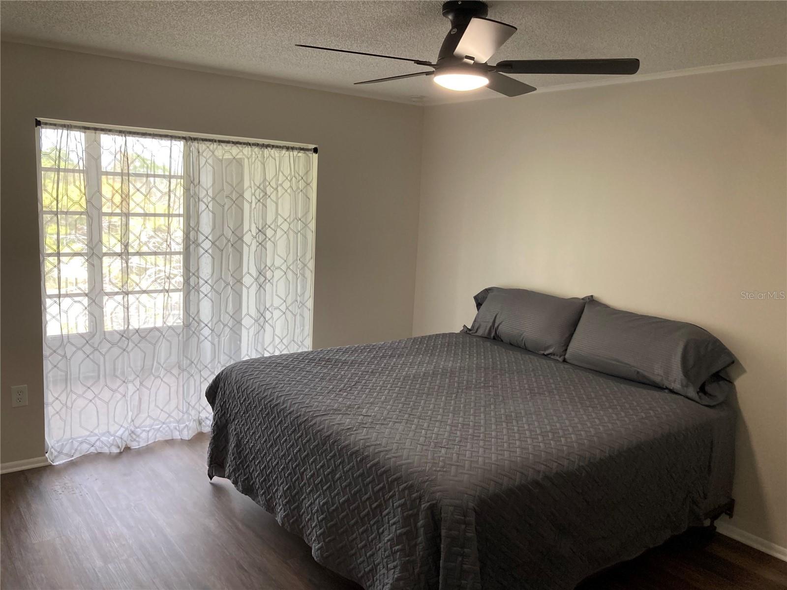 Image 8 of 26 For 3774 Lake Bayshore Drive K518