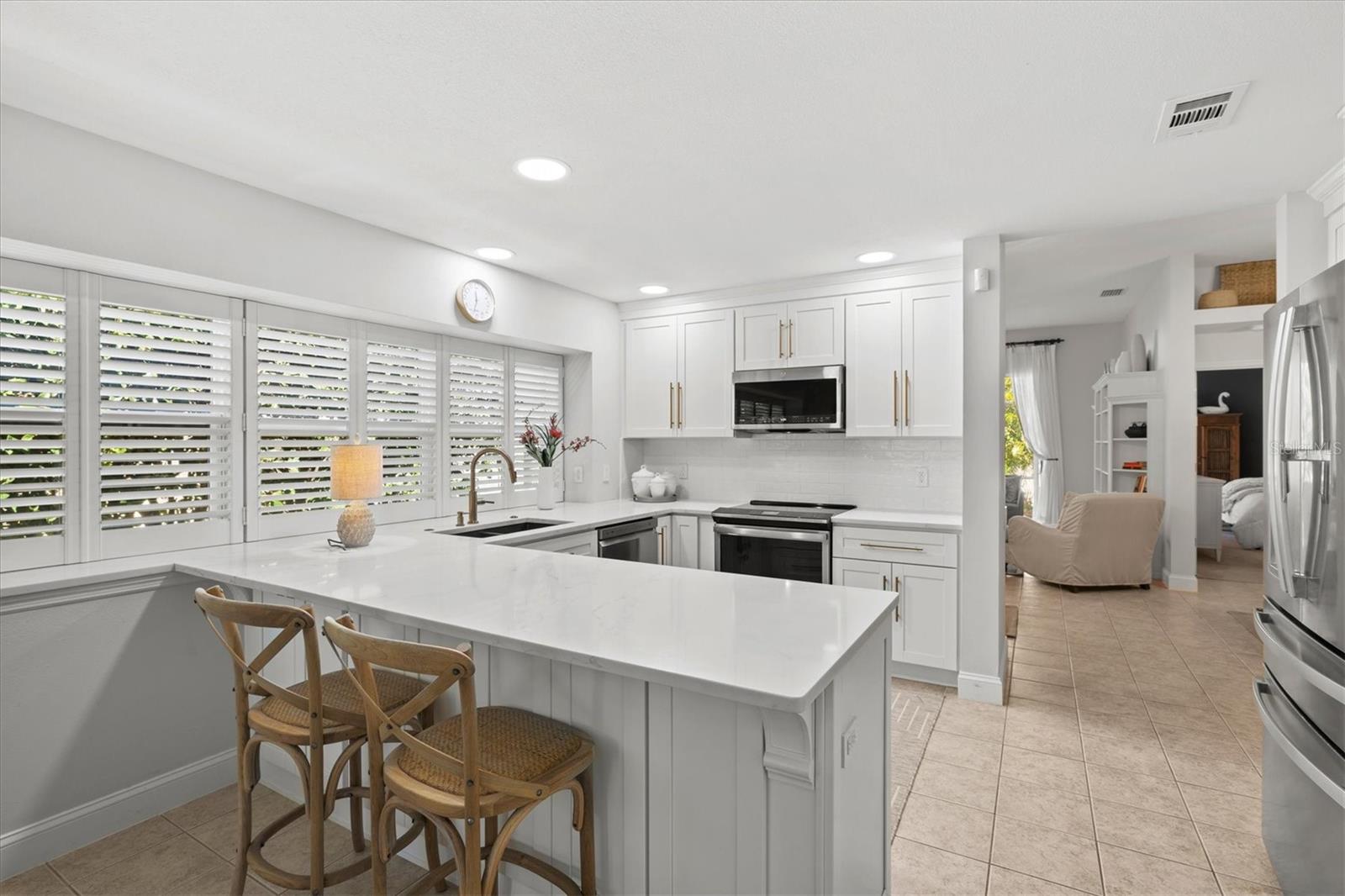 Image 16 of 92 For 4706 Dundee Drive