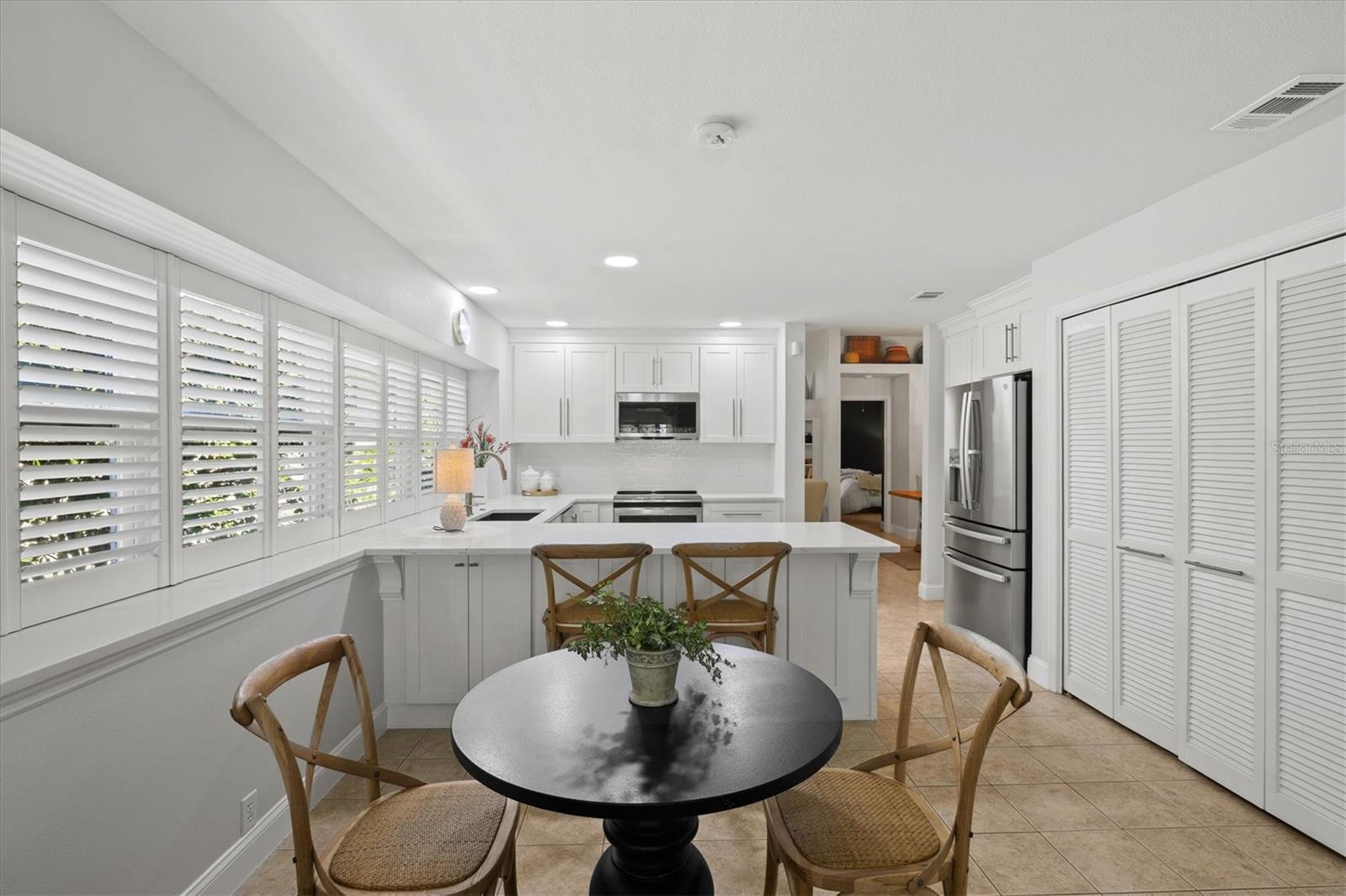 Image 19 of 92 For 4706 Dundee Drive