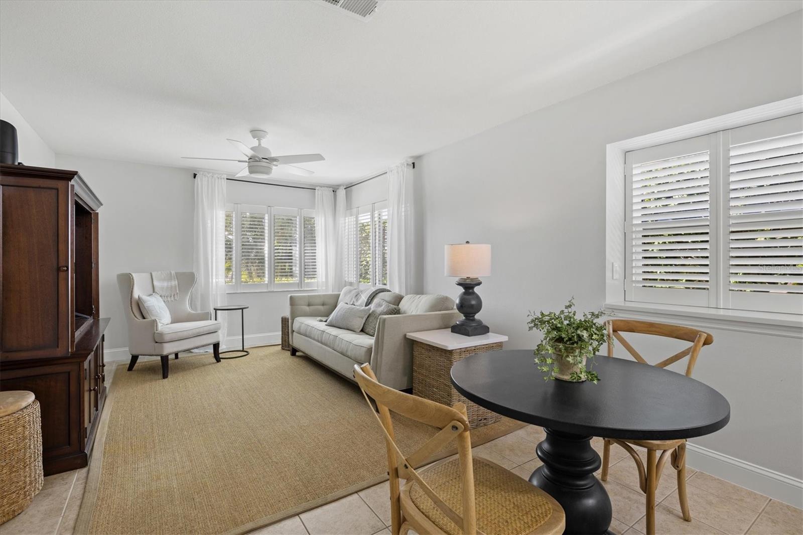 Image 23 of 92 For 4706 Dundee Drive