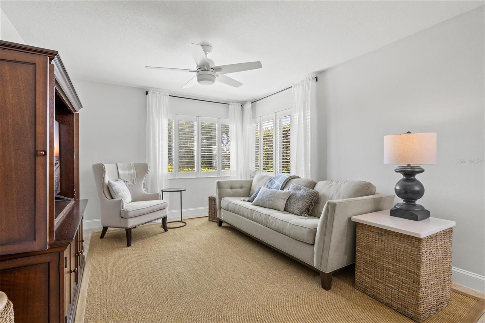 Image 24 of 92 For 4706 Dundee Drive