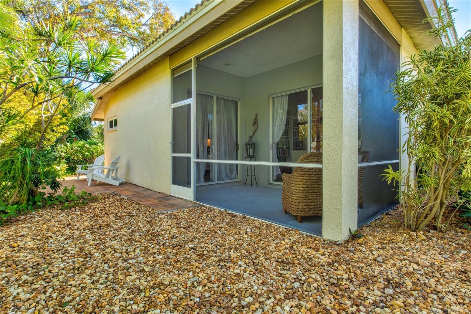 Image 45 of 92 For 4706 Dundee Drive