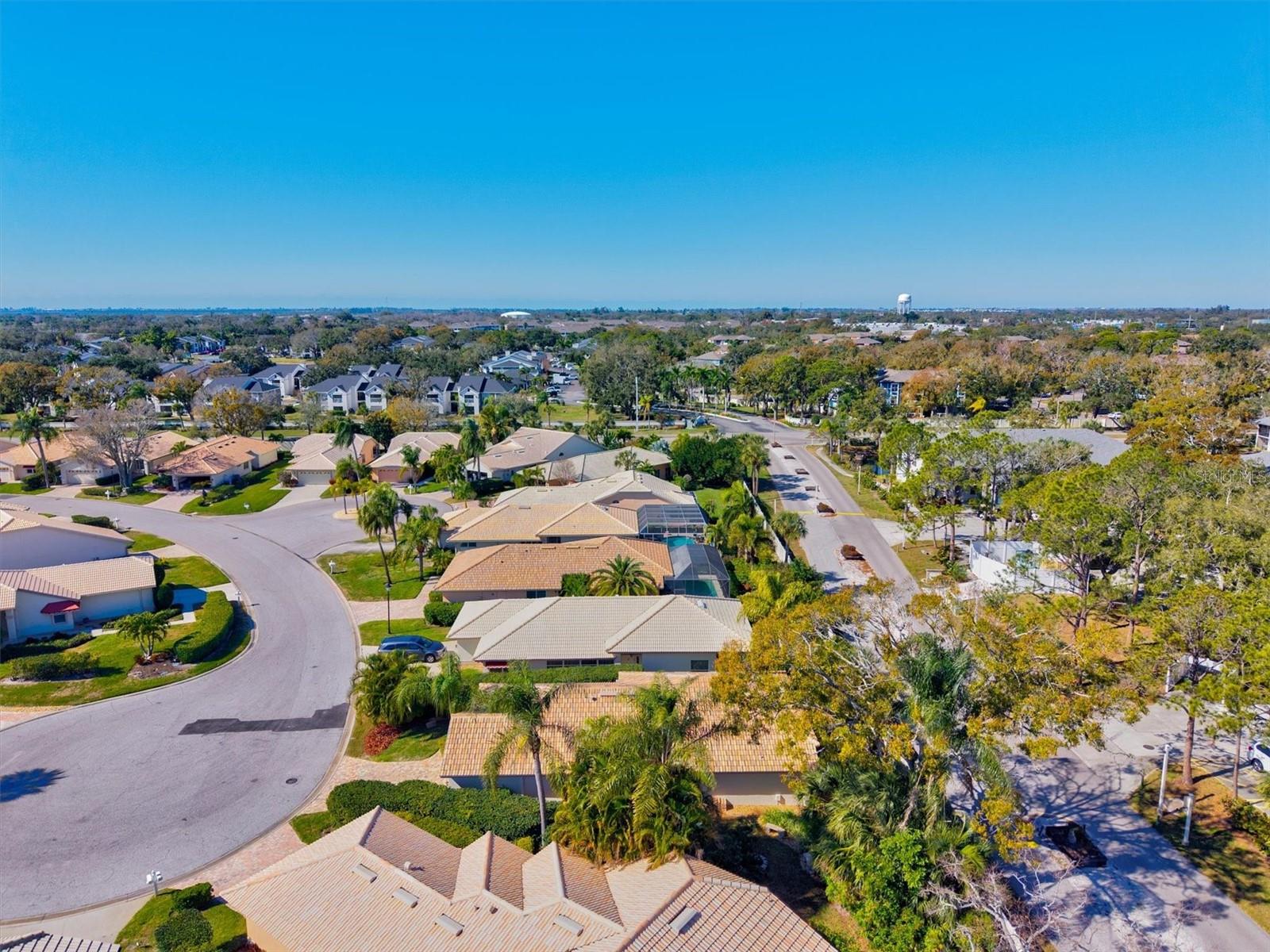 Image 49 of 92 For 4706 Dundee Drive