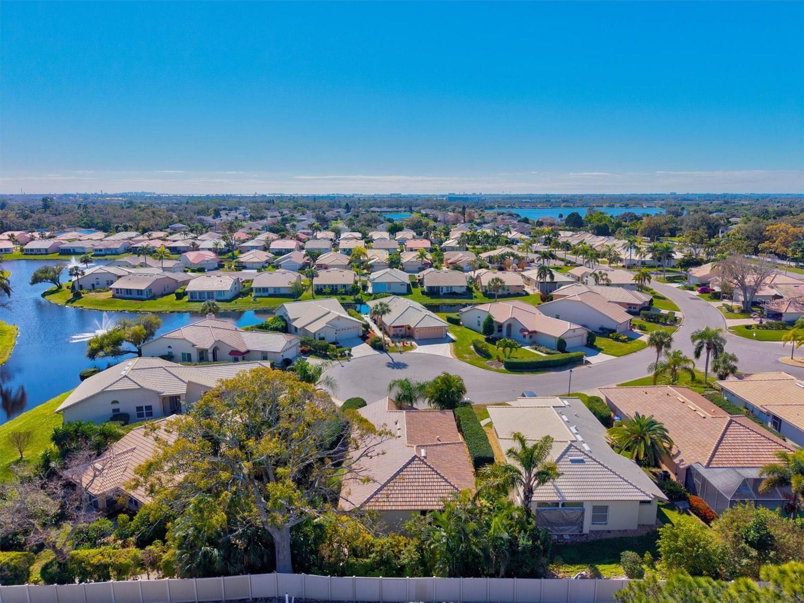 Image 50 of 92 For 4706 Dundee Drive