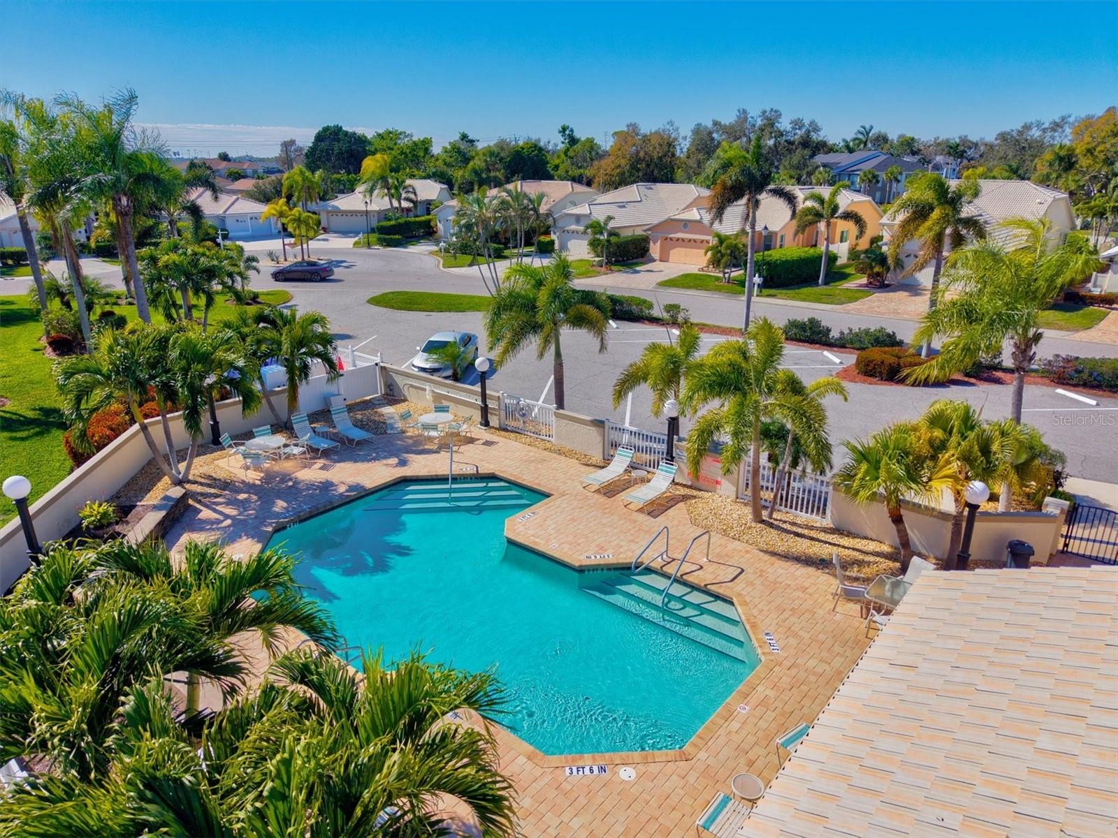 Image 62 of 92 For 4706 Dundee Drive