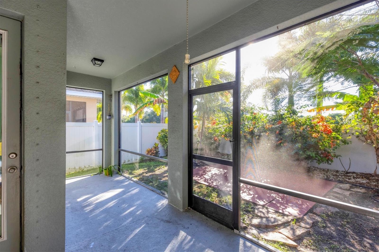 Image 30 of 43 For 3914 Sunshine Pine Avenue