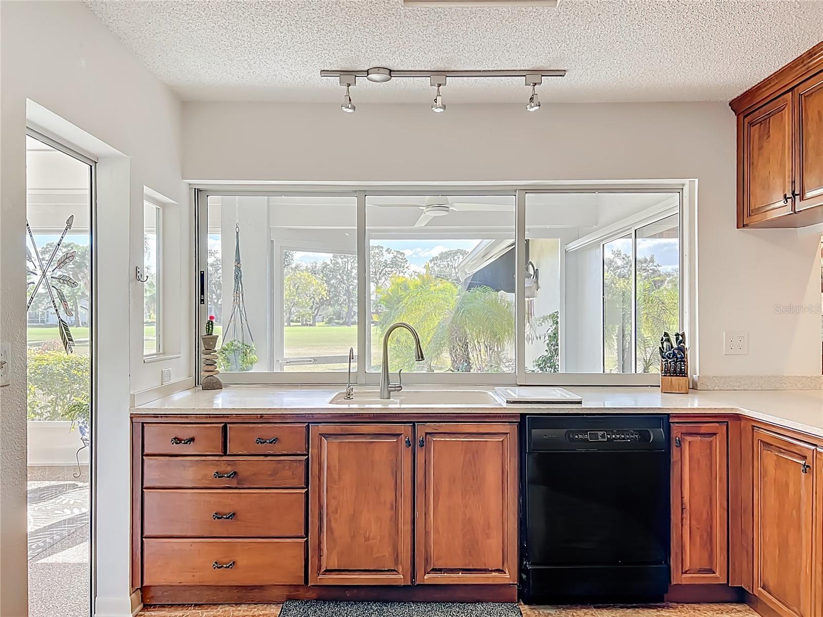 Image 12 of 60 For 3870 Torrey Pines Boulevard