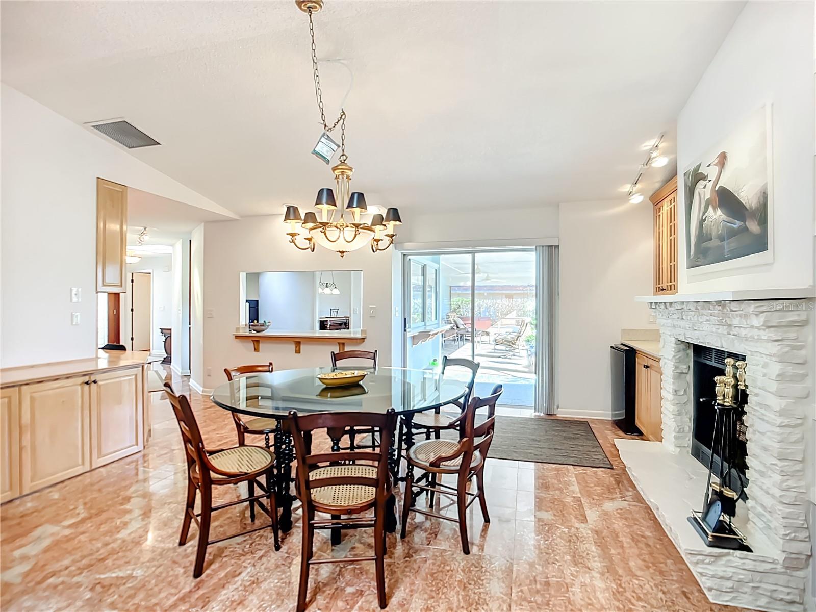 Image 17 of 60 For 3870 Torrey Pines Boulevard