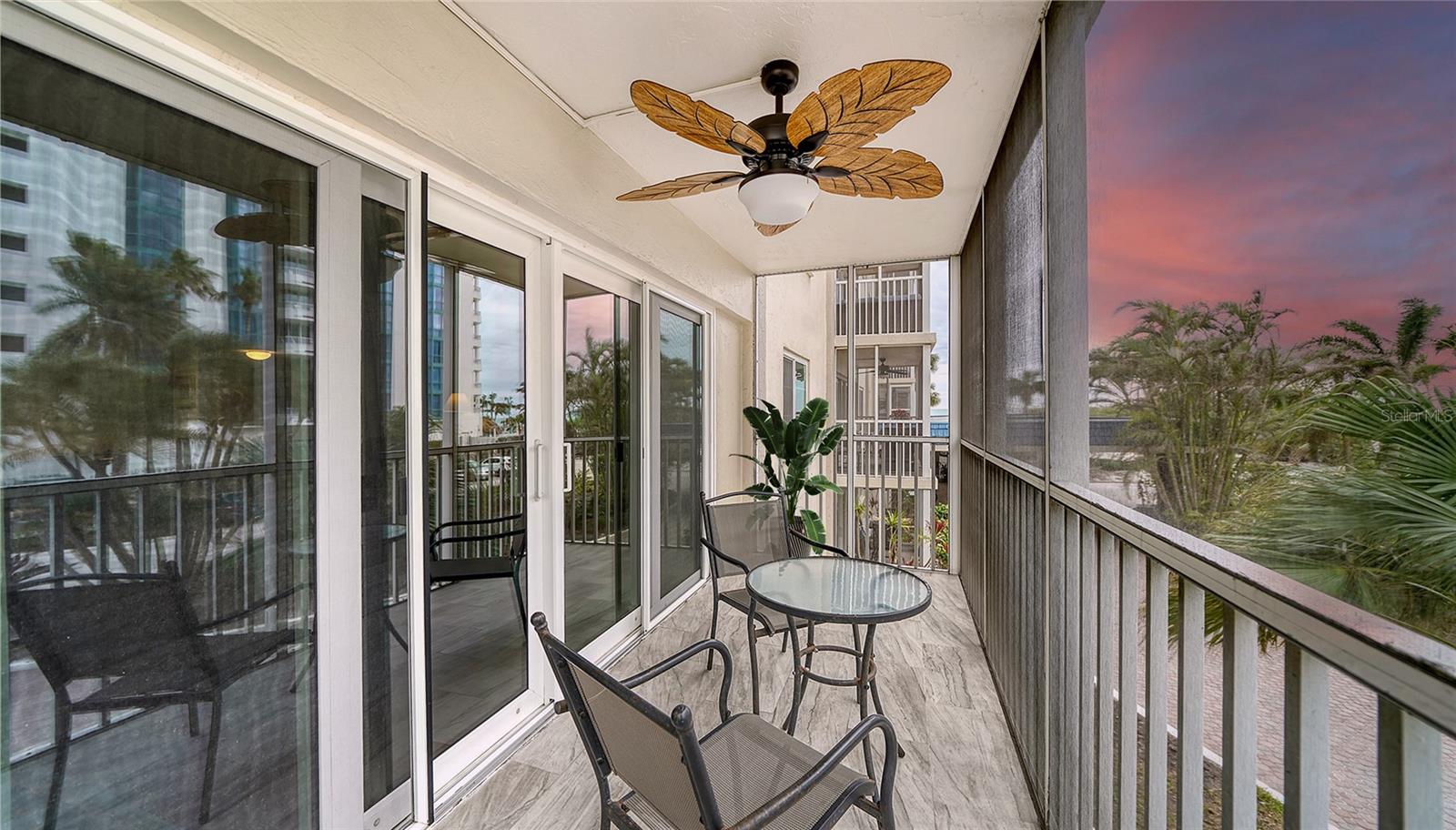 Image 17 of 50 For 800 Benjamin Franklin Drive 202