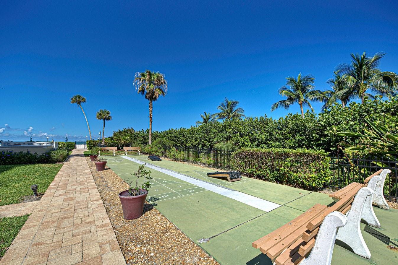 Image 32 of 50 For 800 Benjamin Franklin Drive 202