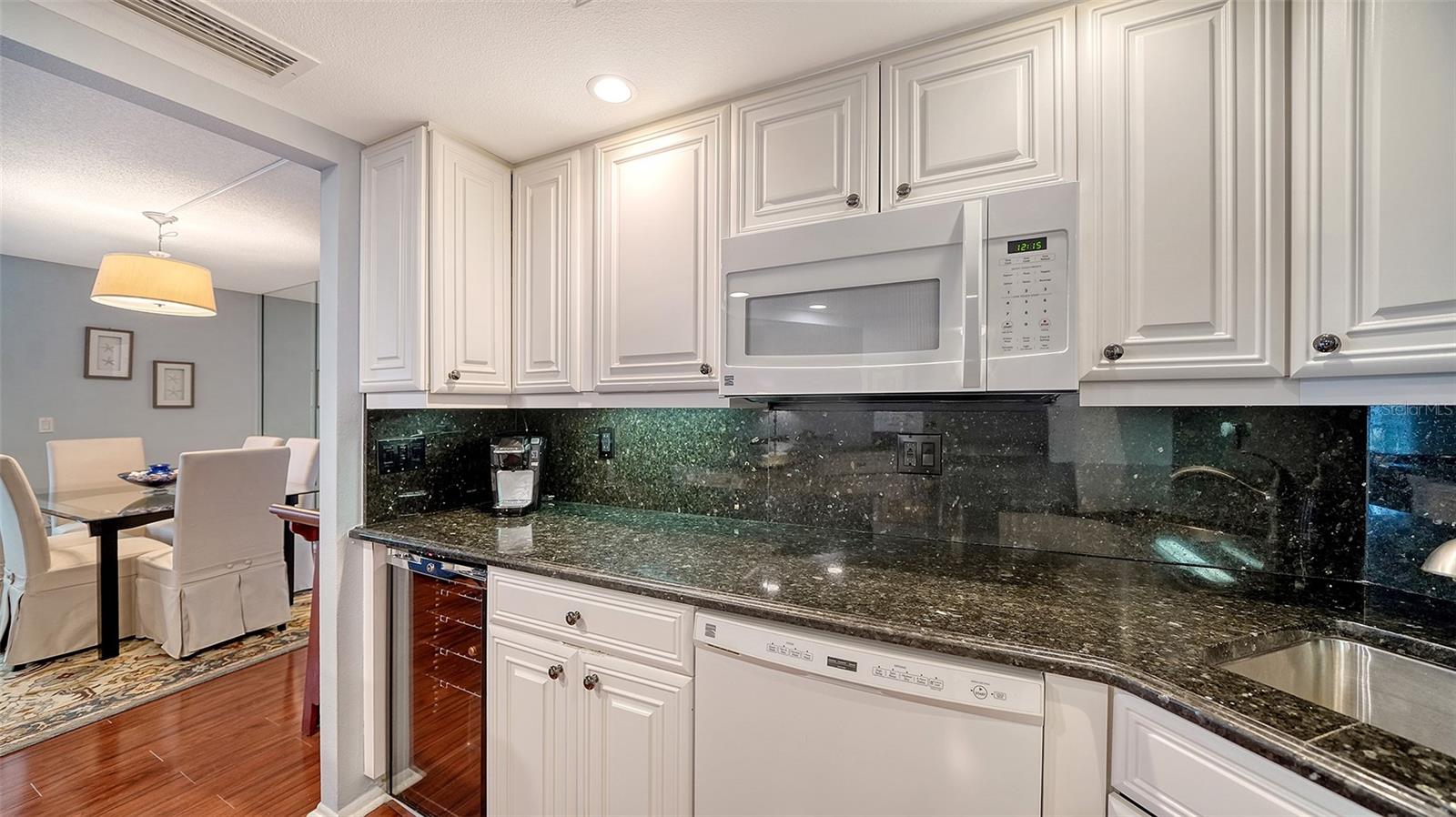 Image 9 of 50 For 800 Benjamin Franklin Drive 202