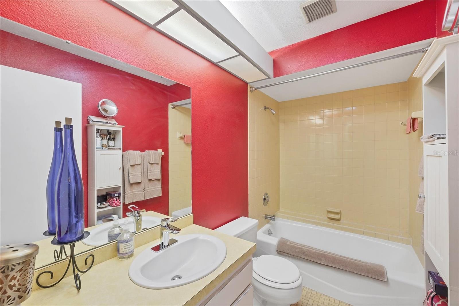 Image 23 of 47 For 4101 Center Gate Boulevard 1