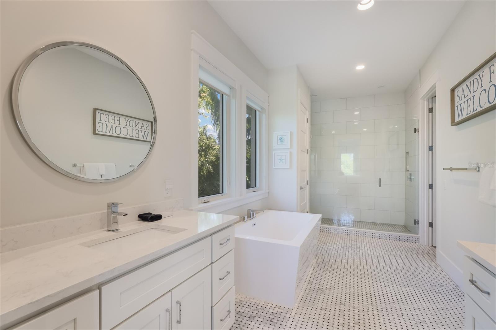 Image 23 of 93 For 50 Shore Drive