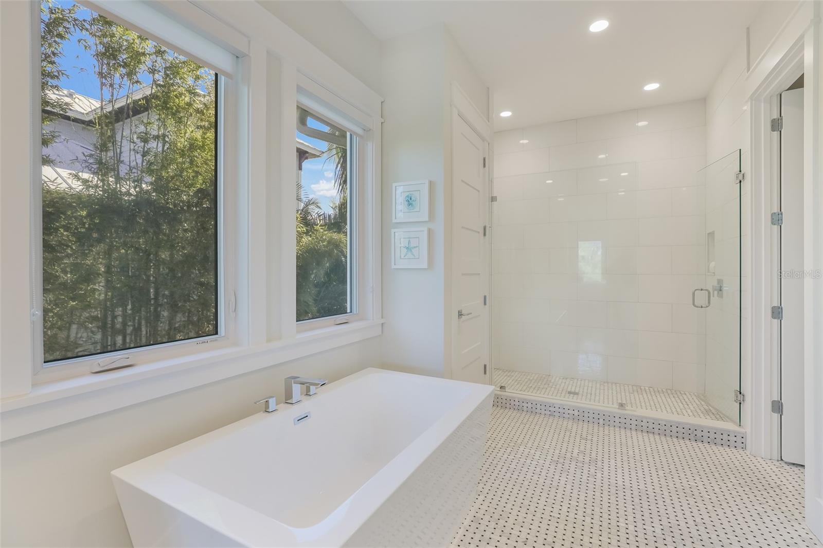 Image 25 of 93 For 50 Shore Drive