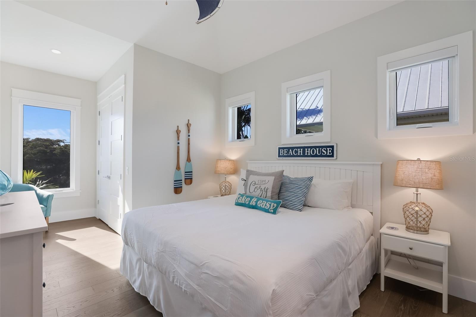 Image 30 of 93 For 50 Shore Drive