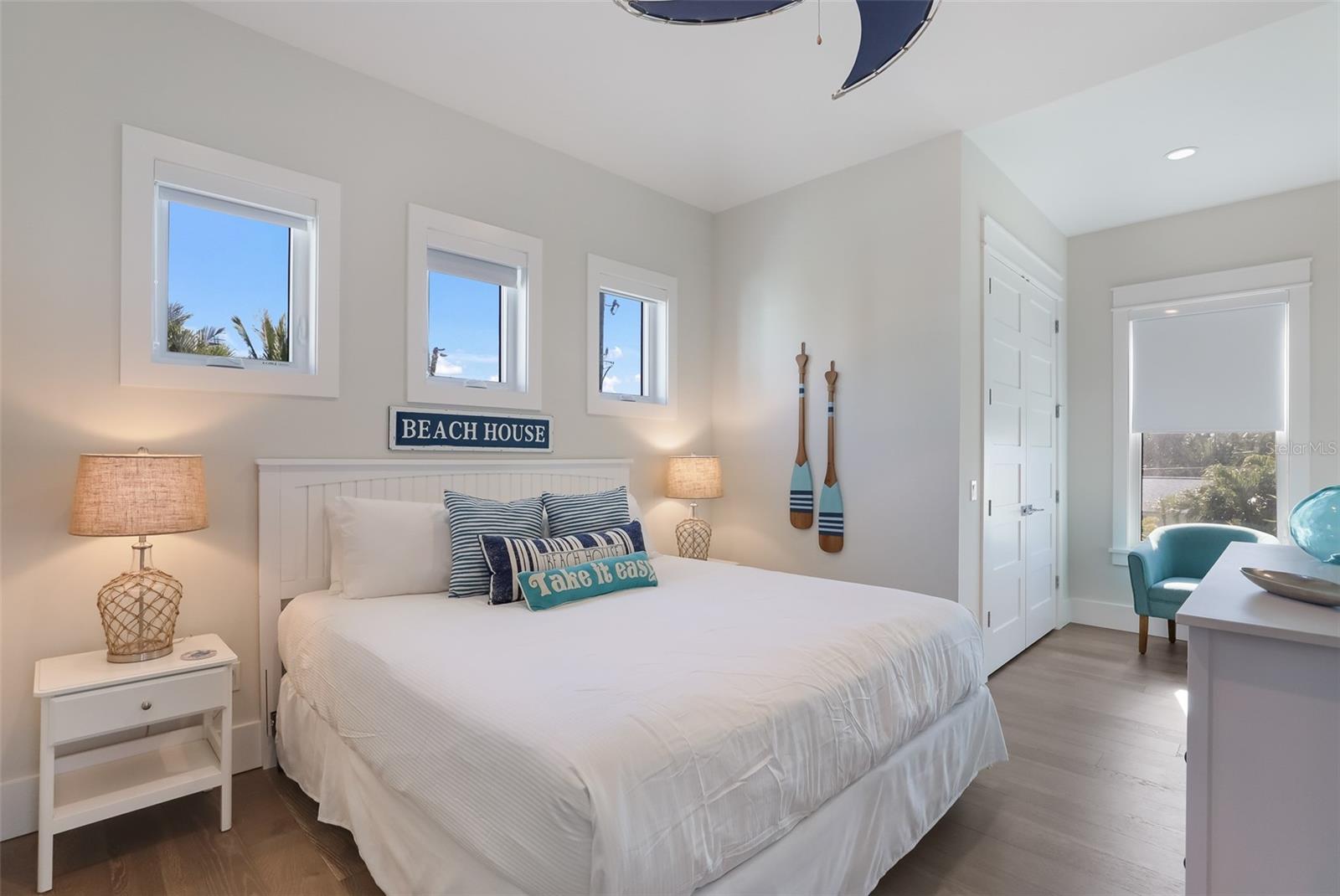 Image 32 of 93 For 50 Shore Drive