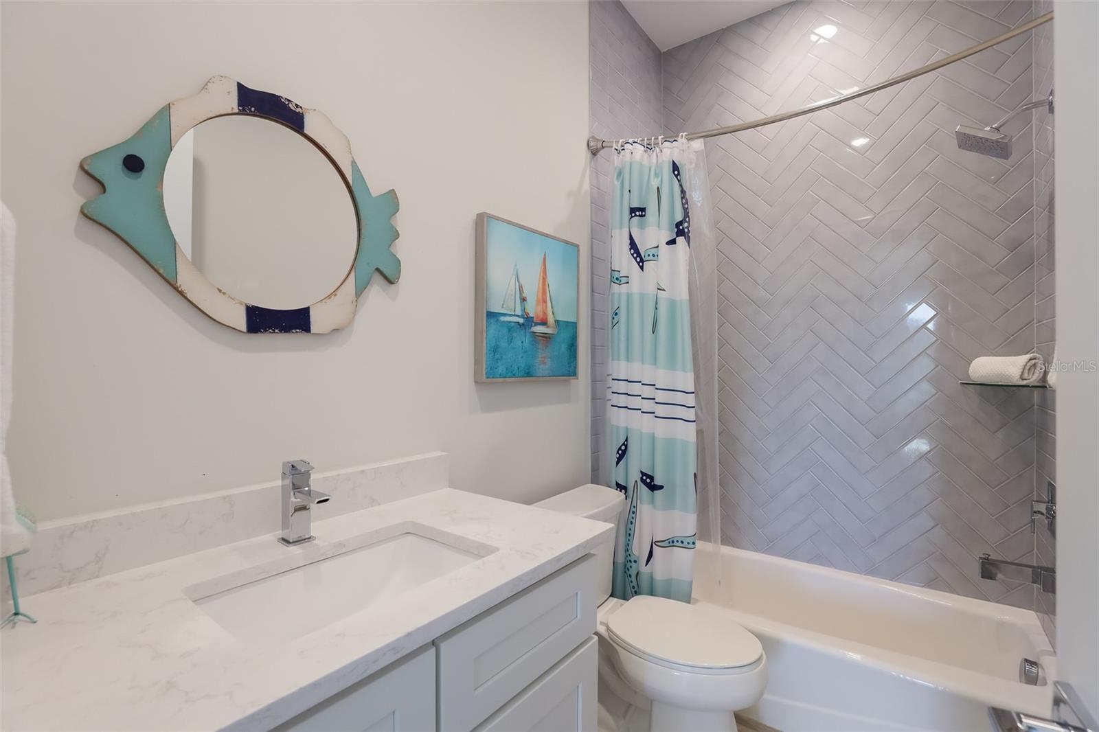 Image 34 of 93 For 50 Shore Drive