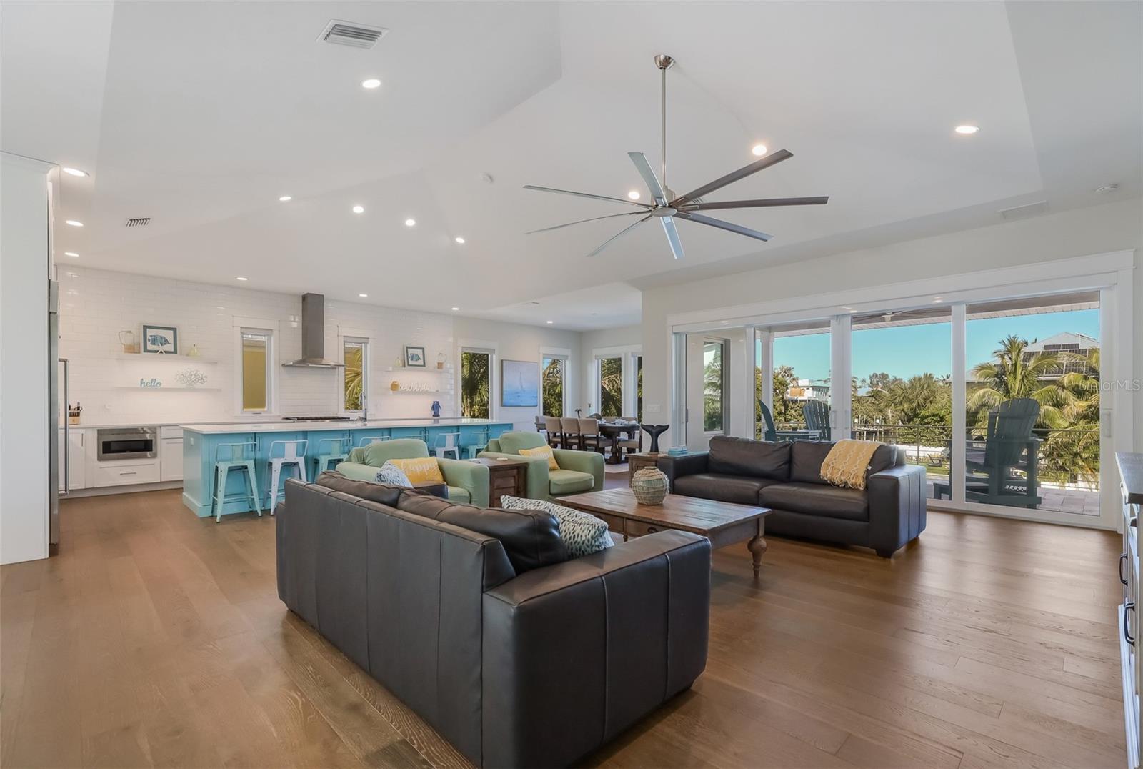 Image 7 of 93 For 50 Shore Drive