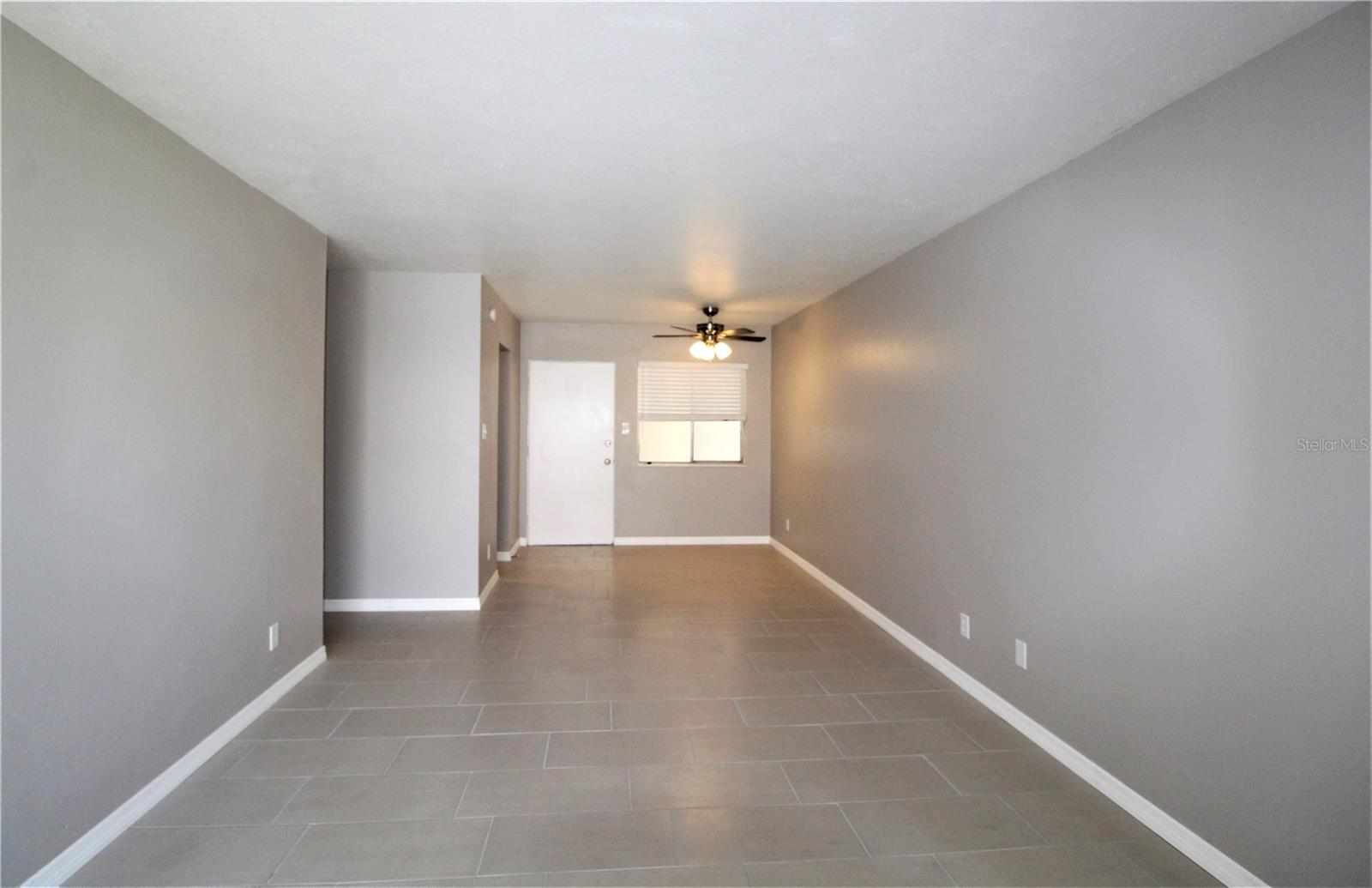 Image 4 of 19 For 3001 Bee Ridge Road 219