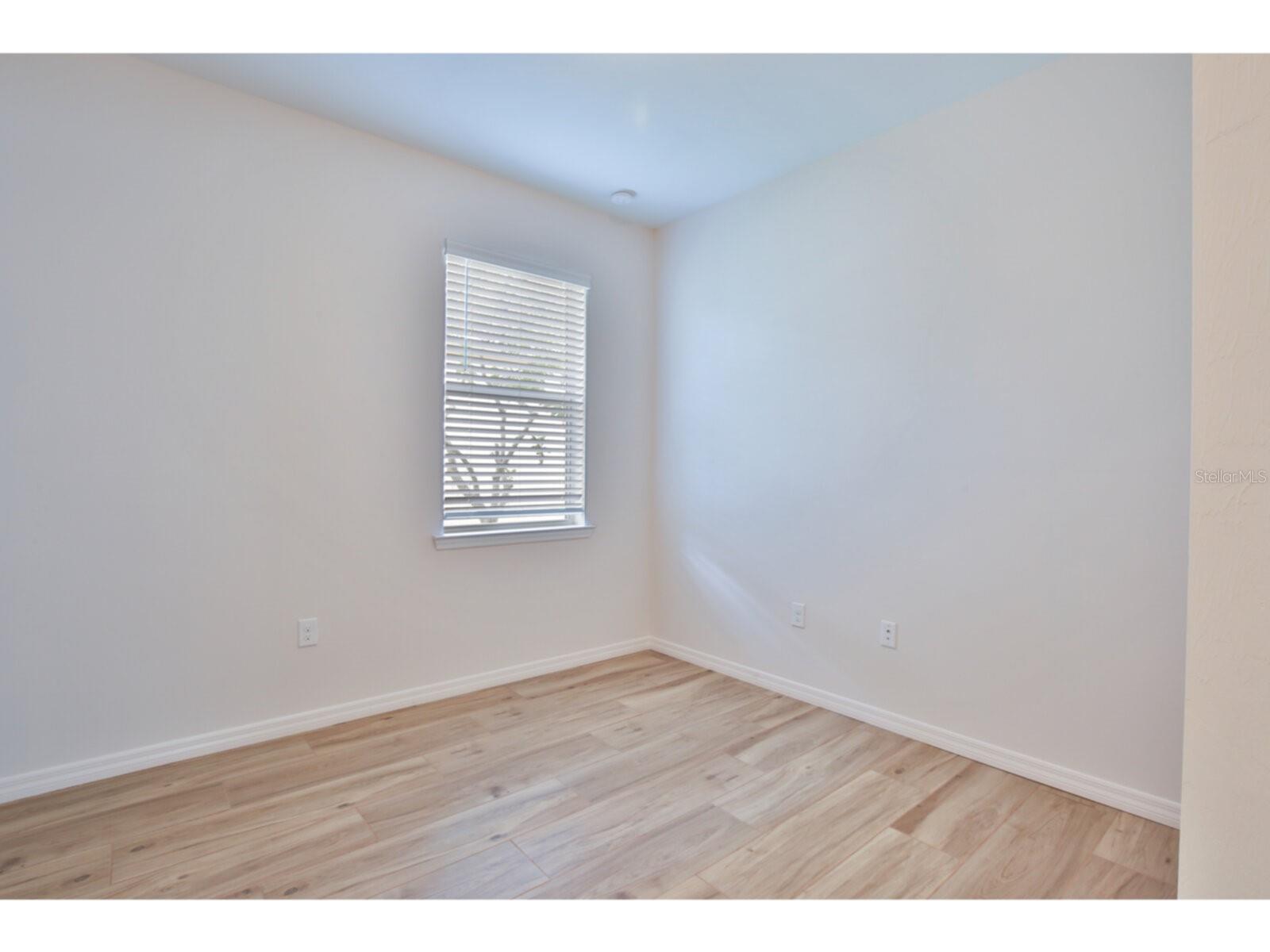 Image 20 of 33 For 19108 Lappacio Street