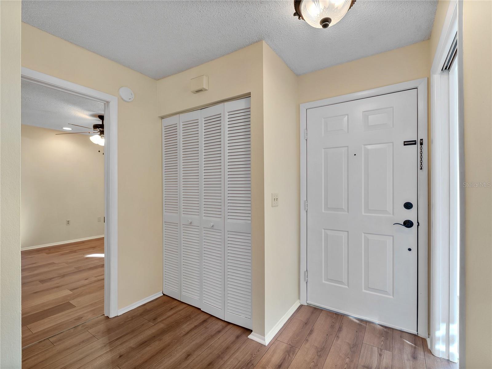 Image 10 of 46 For 365 Oak Hill Way 32