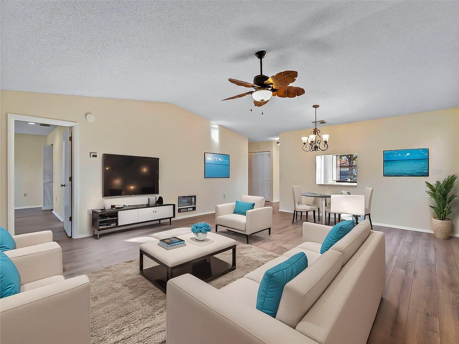 Image 18 of 46 For 365 Oak Hill Way 32