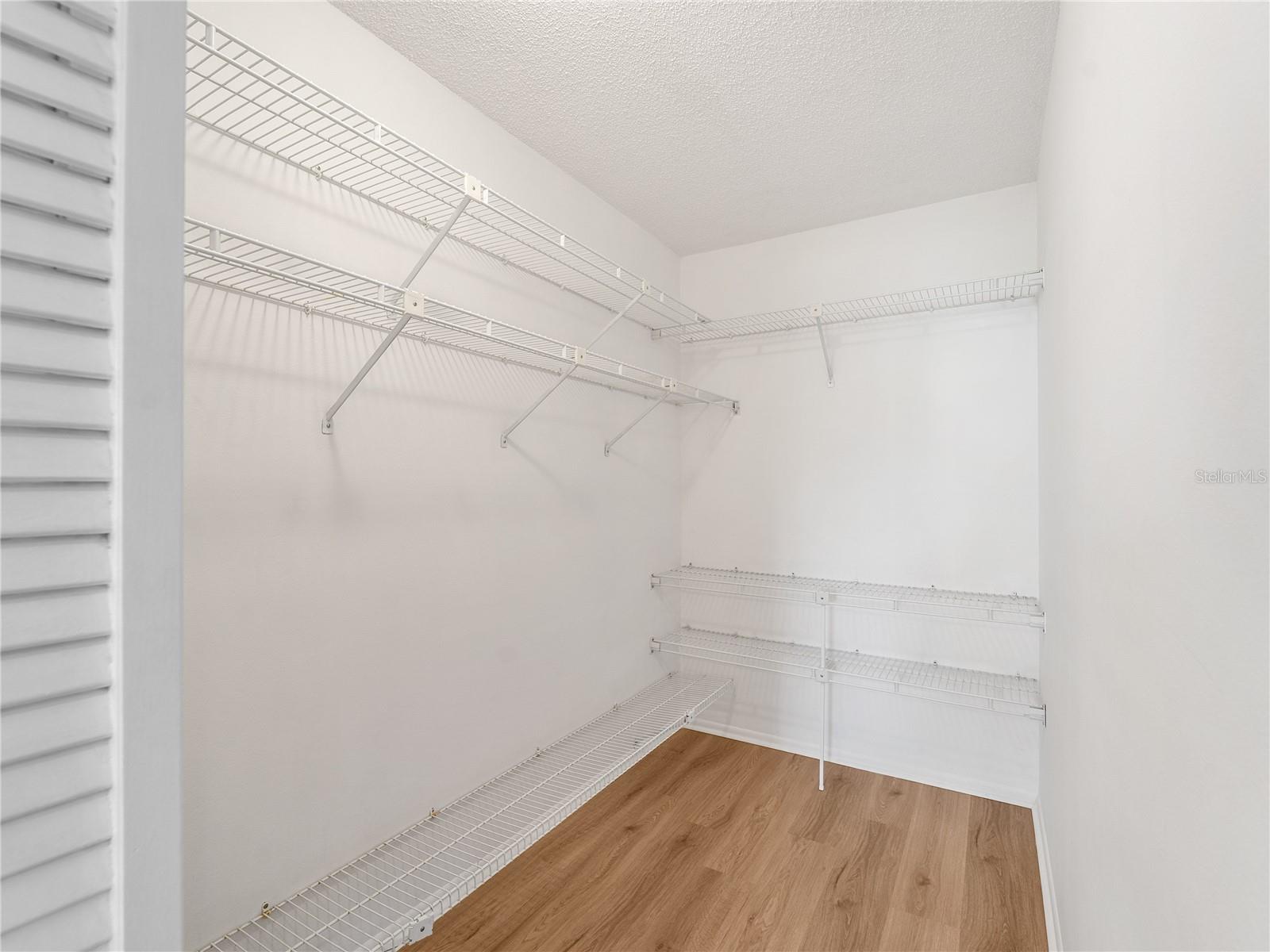 Image 24 of 46 For 365 Oak Hill Way 32