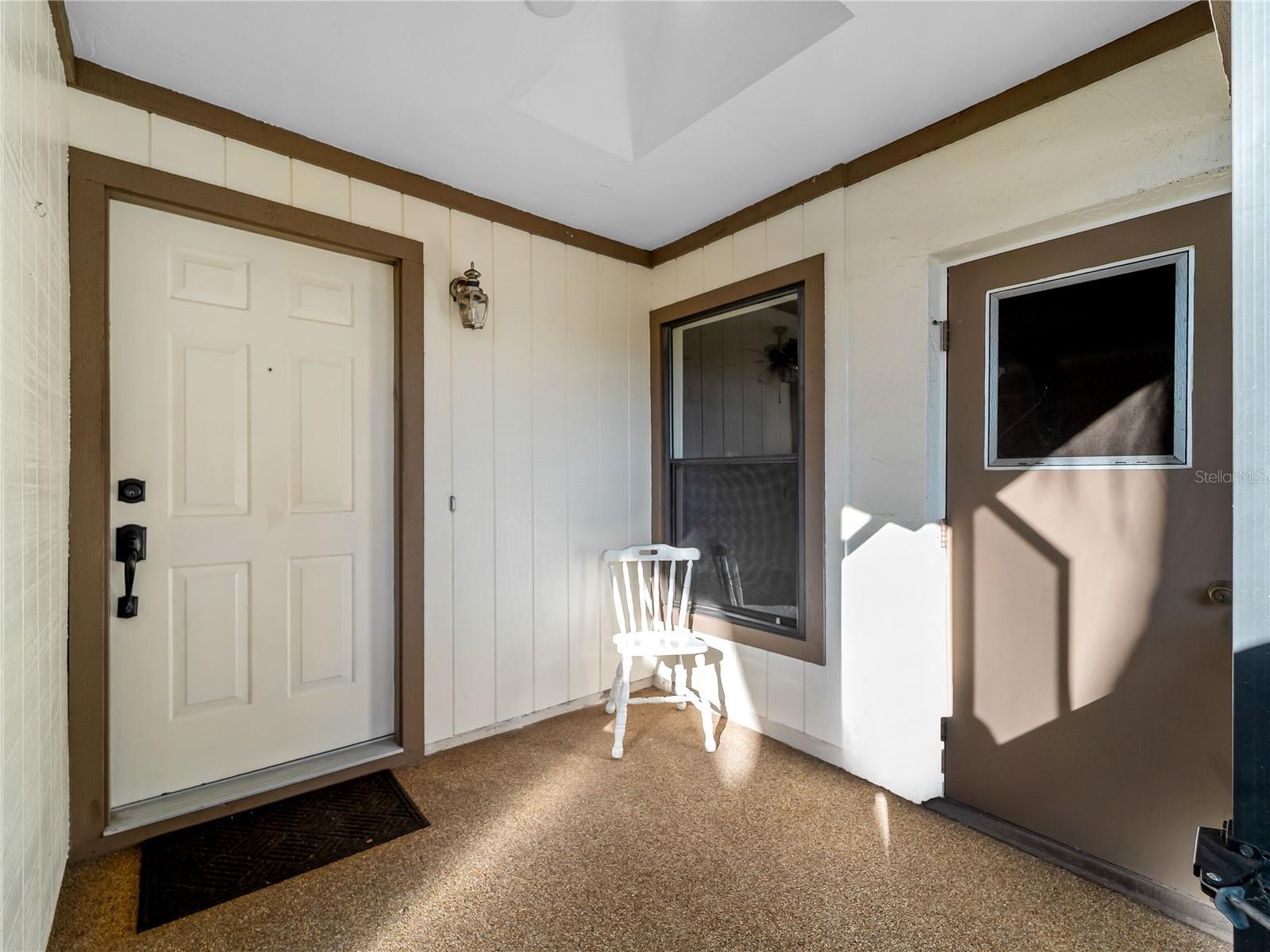 Image 6 of 46 For 365 Oak Hill Way 32