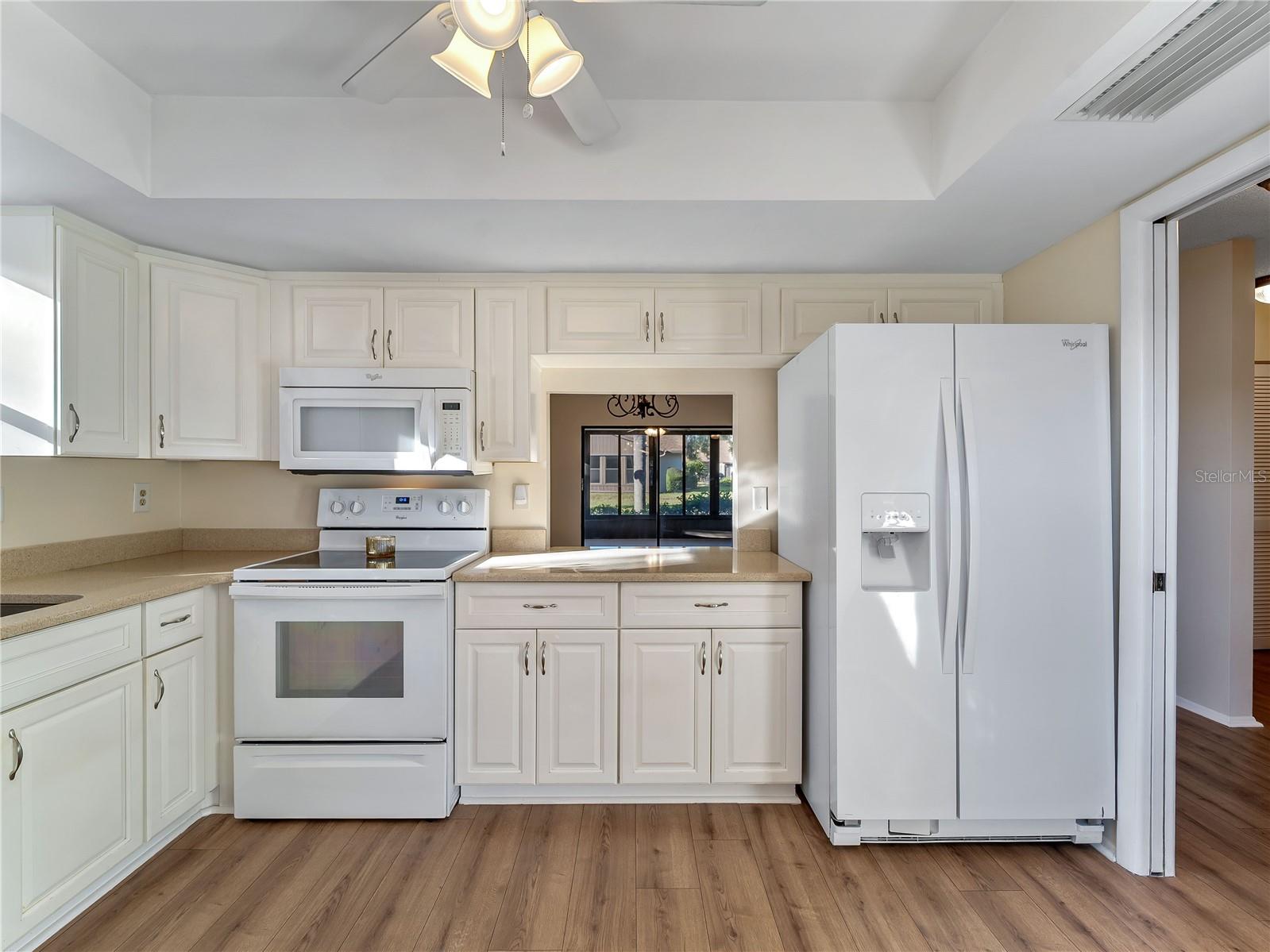 Image 8 of 46 For 365 Oak Hill Way 32