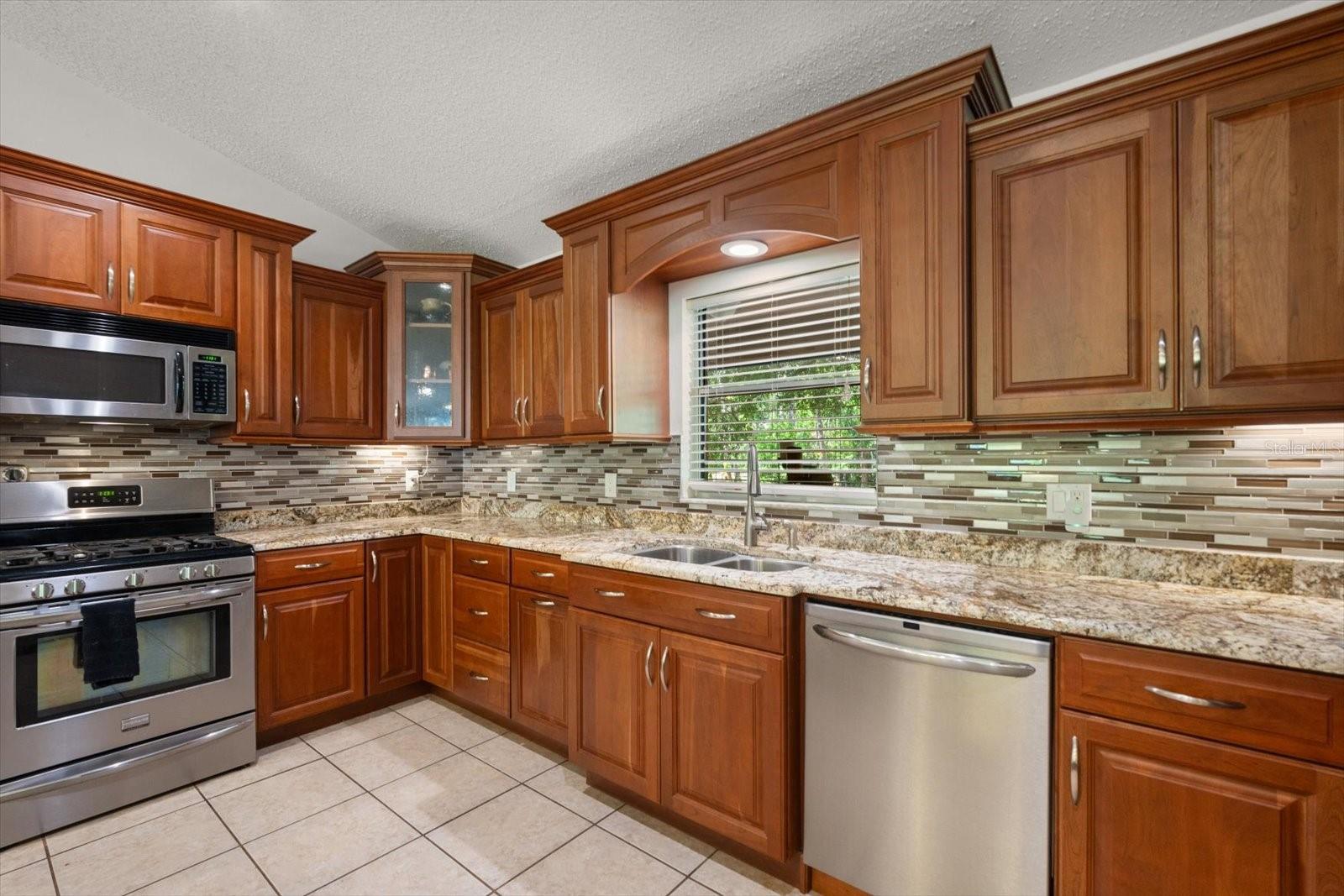 Image 13 of 68 For 13719 Seminole Trail