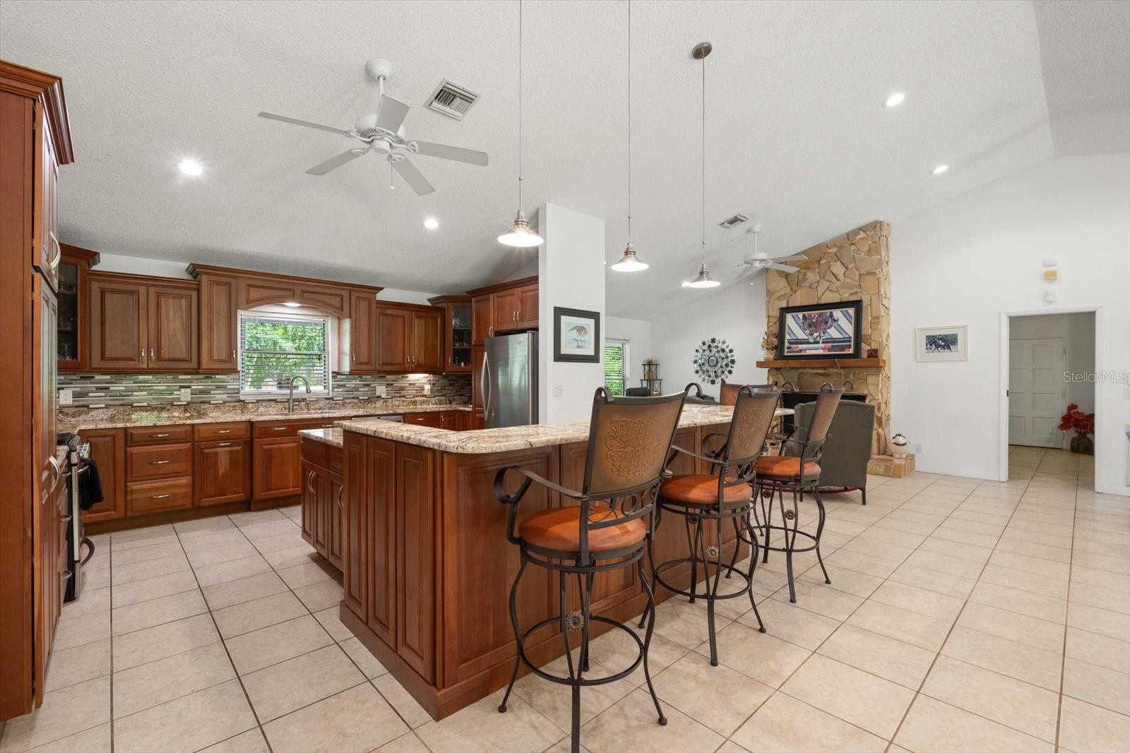 Image 15 of 68 For 13719 Seminole Trail