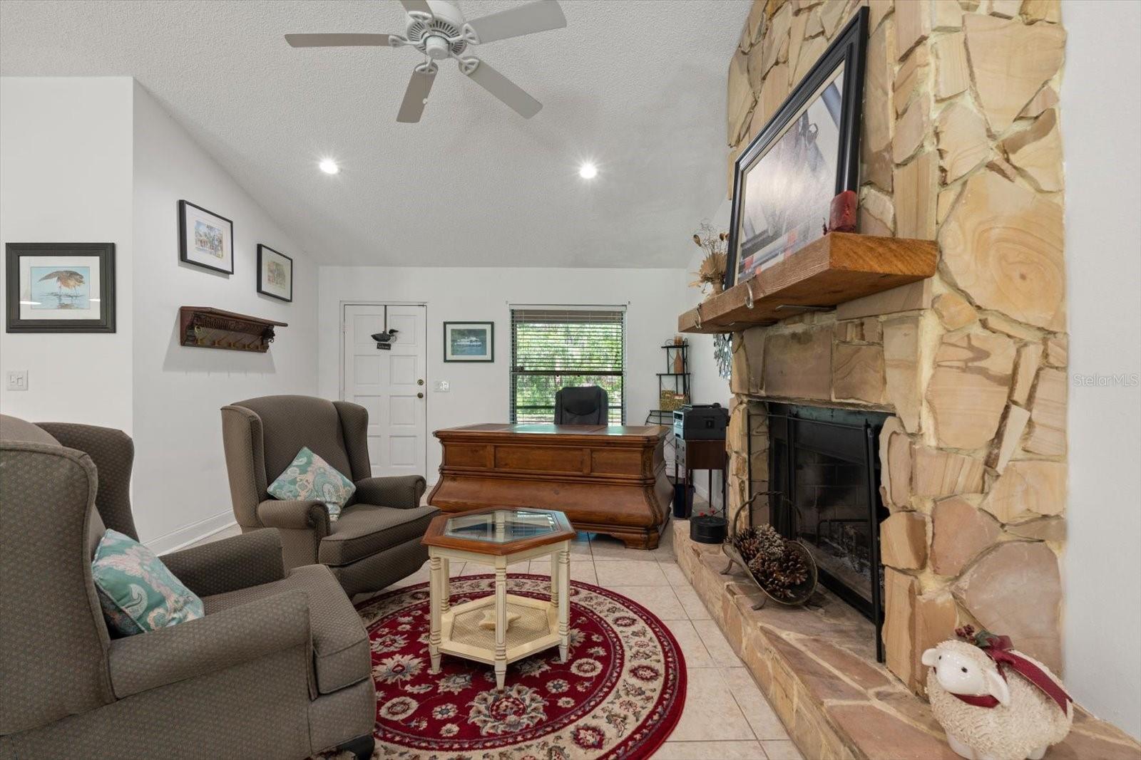 Image 17 of 68 For 13719 Seminole Trail