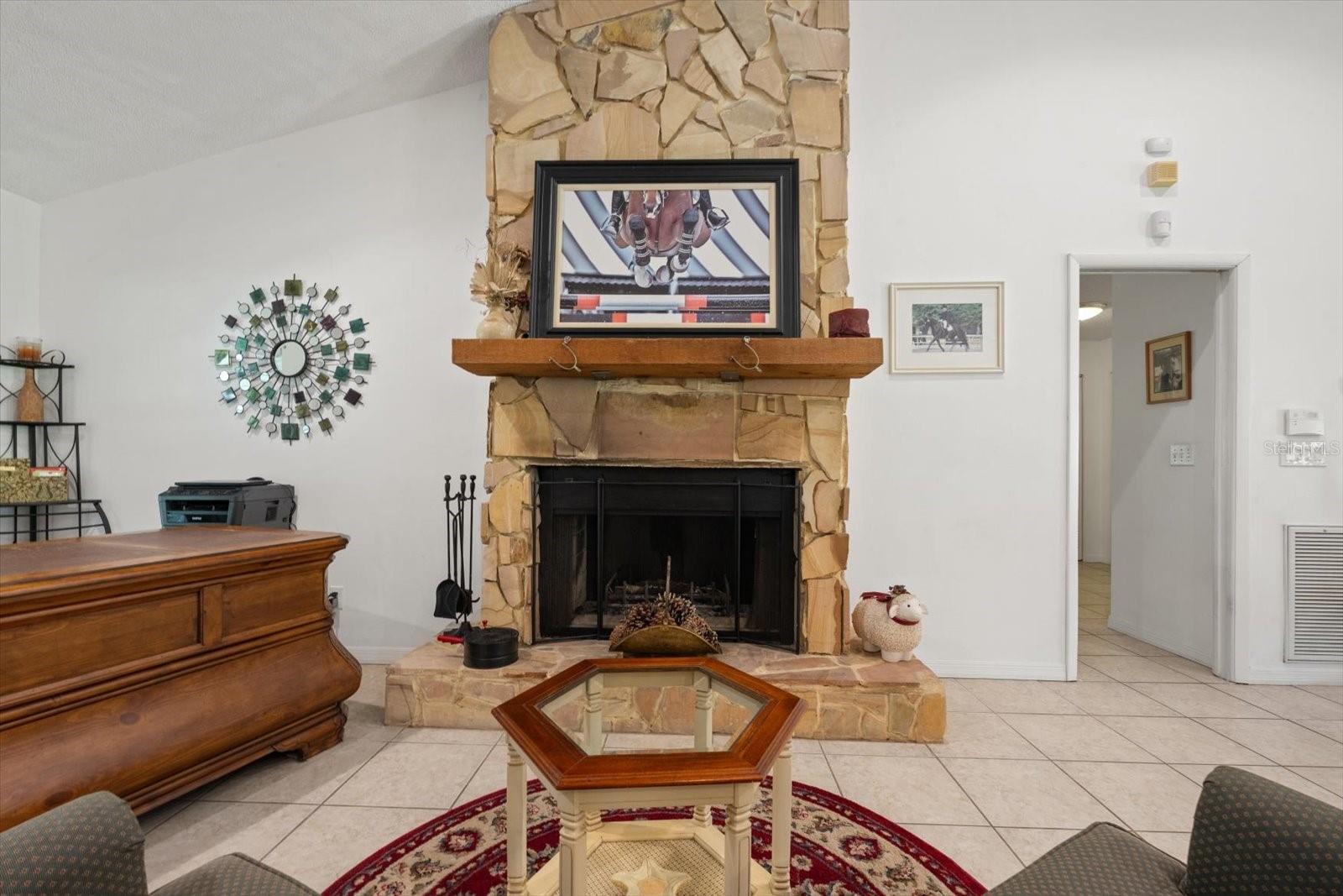 Image 18 of 68 For 13719 Seminole Trail