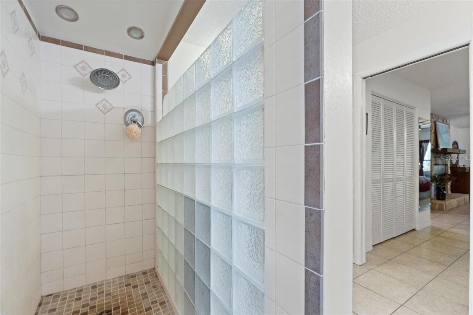 Image 24 of 68 For 13719 Seminole Trail