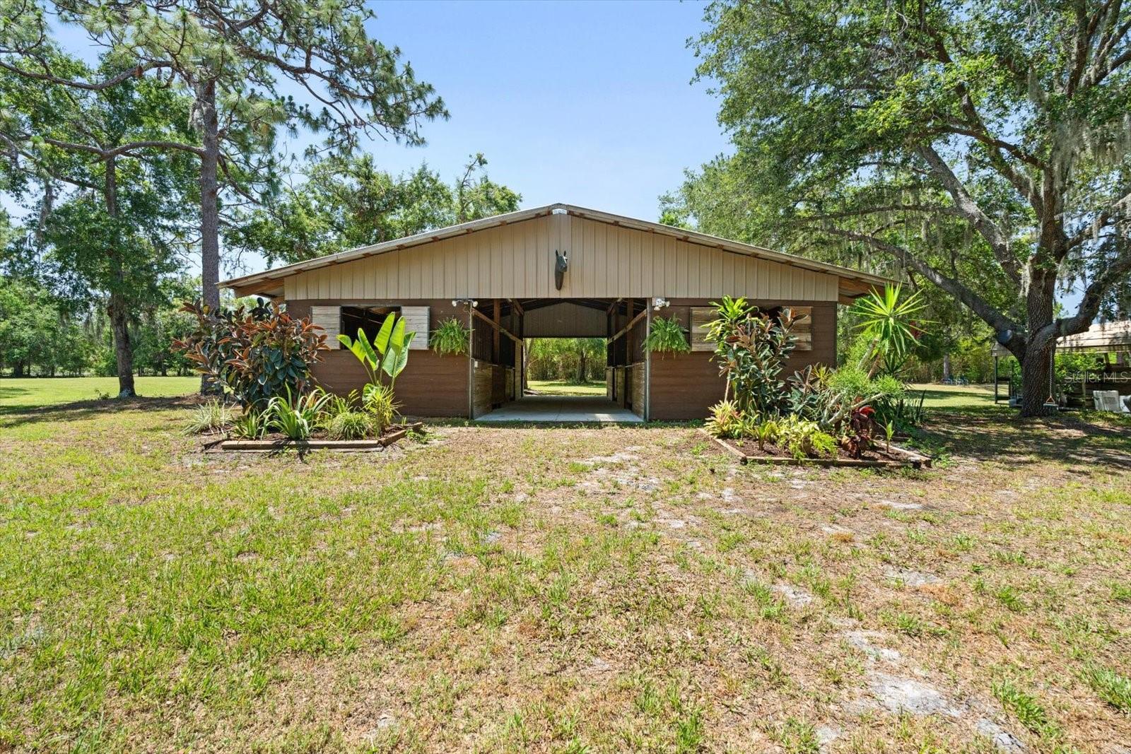 Image 41 of 68 For 13719 Seminole Trail