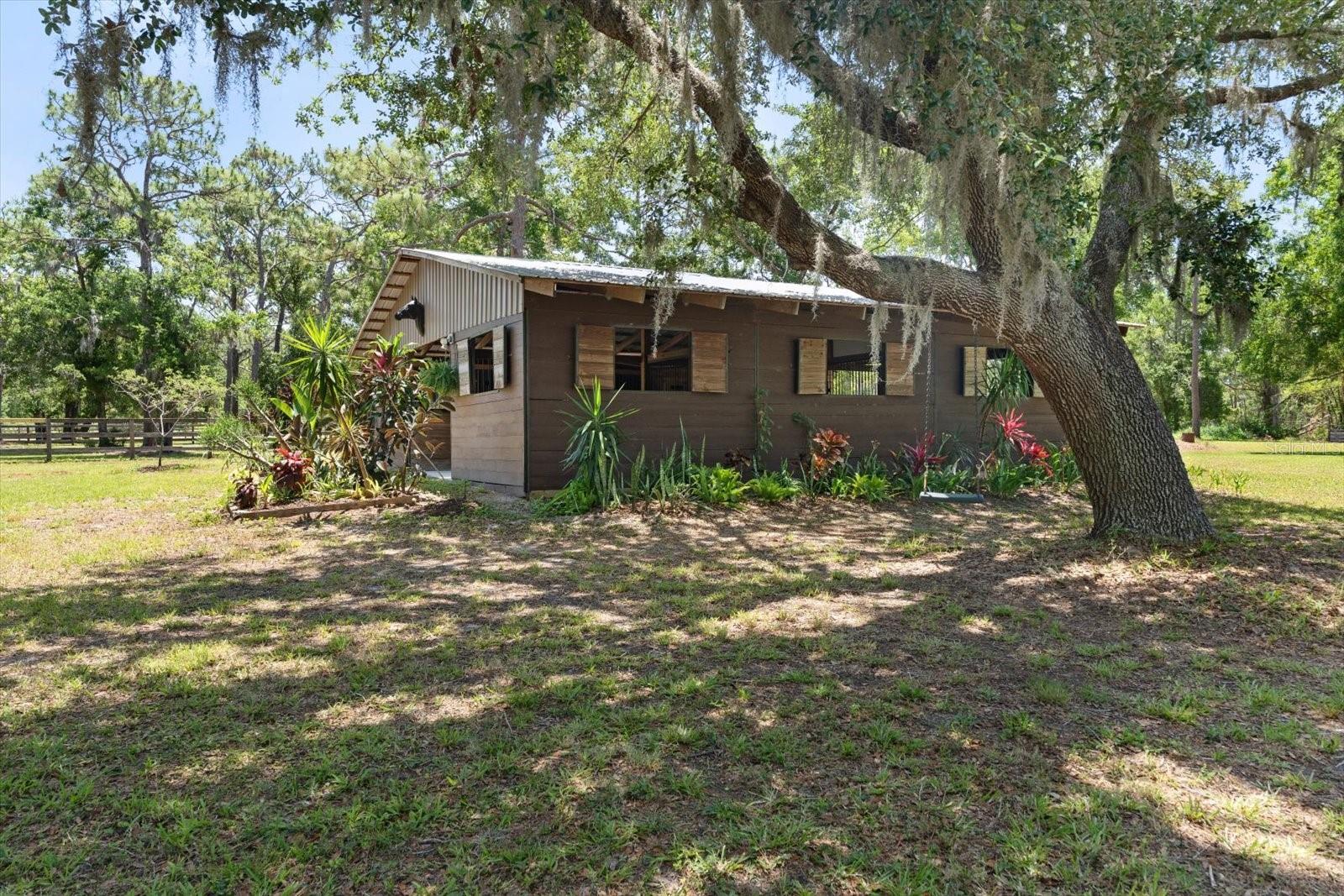 Image 43 of 68 For 13719 Seminole Trail