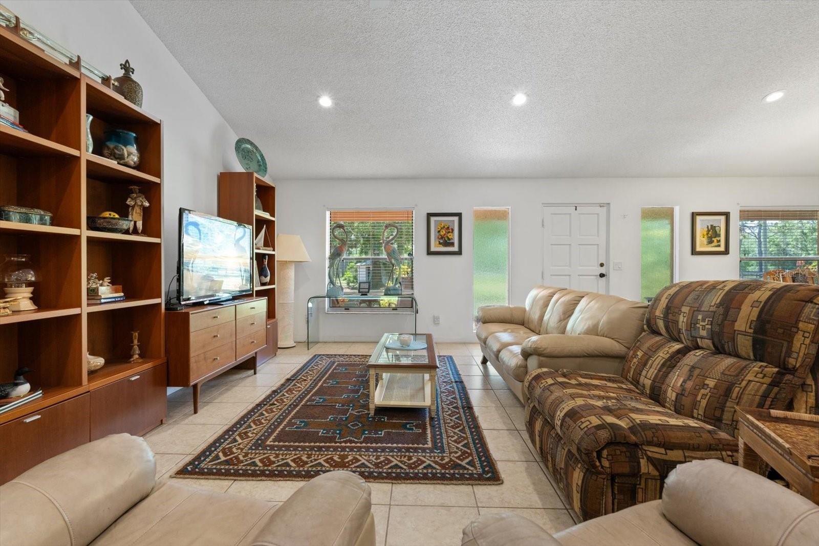 Image 7 of 68 For 13719 Seminole Trail