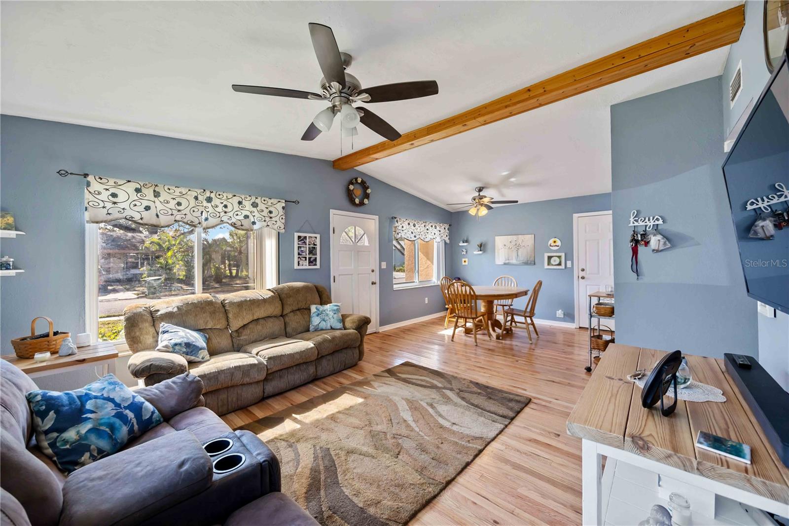 Image 14 of 40 For 1915 3rd Avenue E